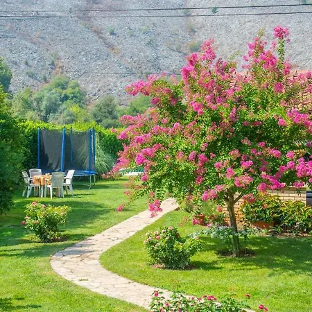 Villa Queen's Garden Mostar
