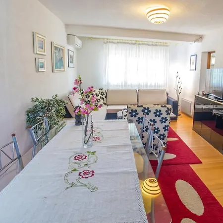 Queen's Garden Villa Mostar
